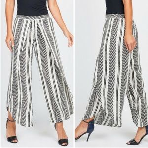 Chelsea and Theodore black and white wide leg pant